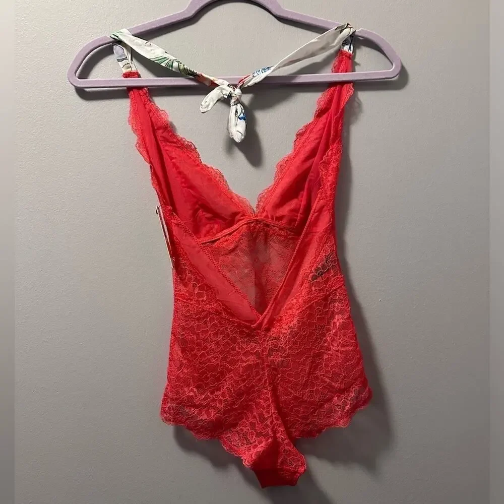 Sam Edelman Lace Halter Bodysuit Size Small ted lace floral strap small